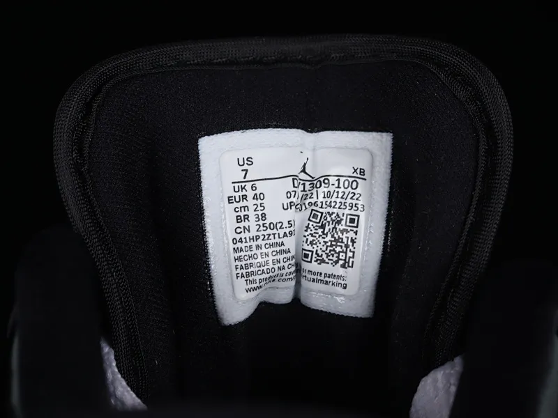 All categories Air Jordan Jordan series basketball shoes Air Jordan 1 Low G version pure original Air Jordan 1 Low "Concord" AJ1 Joe 1 Concord black and white patent leather low-top basketball shoes DV1309-100